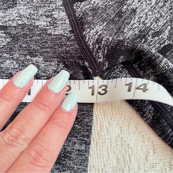 Gymshark camo adapt seamless long sleeve crop top - Picture 5 of 10